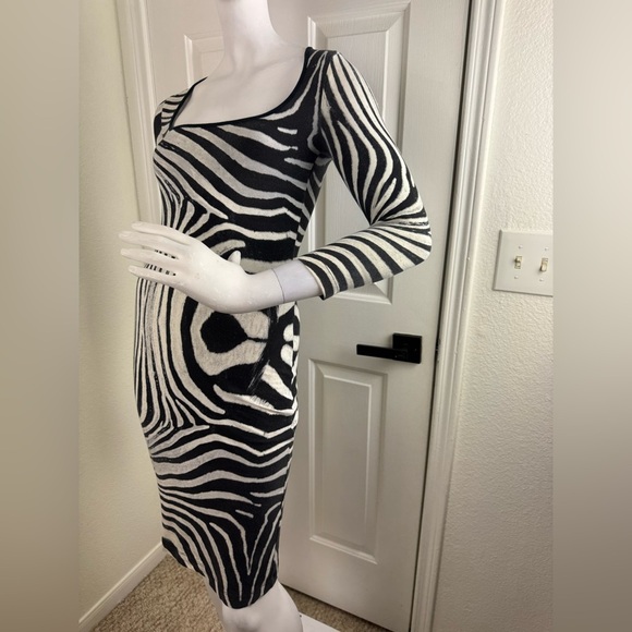 Just Cavalli Vintage Black and White Bodycon Long Sleeve Dress Size 40. #208 - Picture 3 of 17